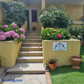 B&B Da Laura San Teodoro - Image 1