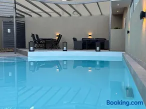 Private Pool House By Natchos - Image 2