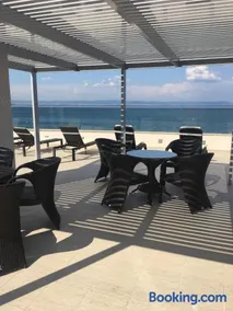 Golden Sea View Penthouse - Image 2