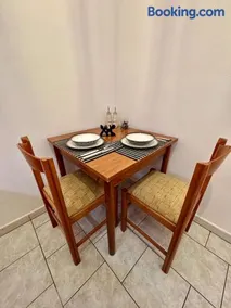 Roses House - Image 1