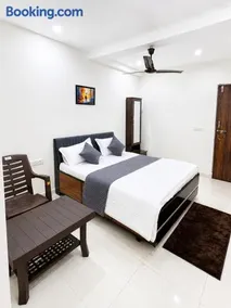 Hotel Madhav Palace - Image 2