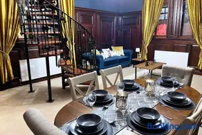 The Old Brewery Boardroom - Winchester City Centre - Unique Property - Free Parking - Sleeps 6 - by XPlus Stays - Image 2