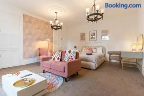 The Tewkesbury Country Escape - Image 5