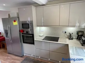 The Apartment - Image 4