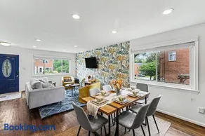 Stay in Historic Alexandria's Chic 4BR-5 Beds Home - Image 3