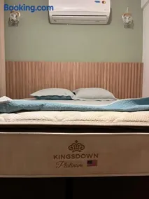 Cobertura Incrível, silenciosa e familiar com sala ampla, cozinha americana, 3 quartos, área gourmet, terraço aberto com churrasqueira e jacuzzi na Praia da Barra da Tijuca - Rio de Janeiro - apto inteiro só pra você - Image 5