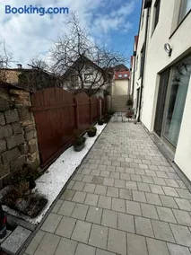 Apartman Green Ballad - Image 2