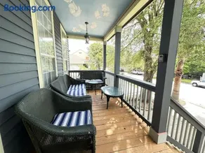 Sunny Shores - Close to beach, downtown and attractions - Image 3