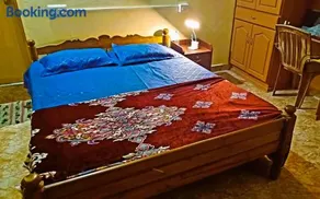 Rustic Retreat - Image 1