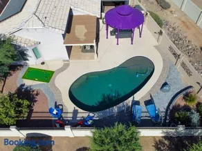 StayShores Chic Retreat – Pool HotTubSweet Sleep - Image 2