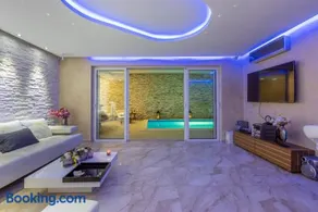 Villa M - Image 3