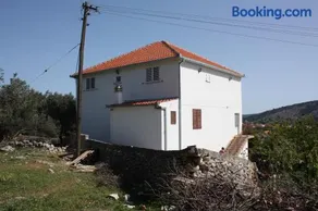 Apartments with parking space Vinisce - Trogir - 6117 - Image 3