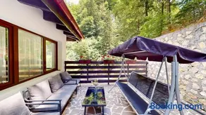 Eden Chalet - Image 1