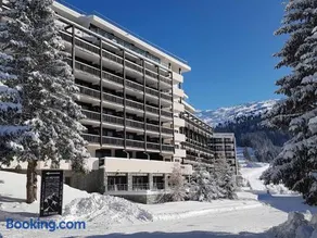 Appartement au pied des pistes avec piscine et parking - Image 3