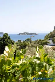Nefelia Guest House - Image 1
