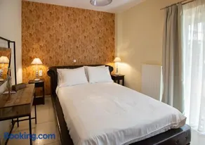 V Luxury Apartment 1 - Image 2