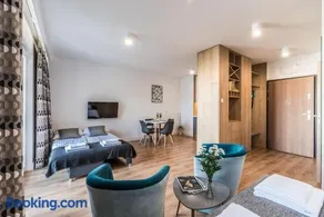 Apartament Targi z garażem i siłownią - Image 5