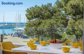 Luxury Apartments Novigrad - Image 1