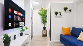 Elegant 3 Bedroom Unit in Lower Manhattan - Image 2