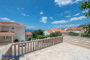 Apartment Vera i Ćiro Novak, sea view and free parking - Image 2