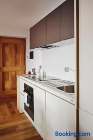 Maison Carrel Elegant 12 - Image 3