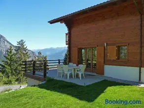 Chalet Escapade by Interhome - Image 1