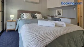 Chandelle Park Farm Stay - Image 3