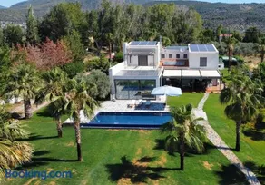 Evia Palm Beach Villa - Image 3