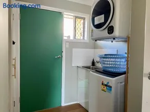 Walk to beach - 3bed House - Pet & kid friendly - Image 3