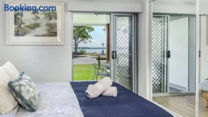 Bribie Beach Apartment - Image 3