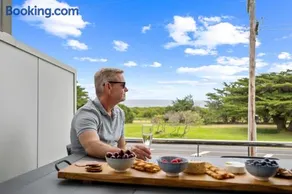 Crystal Palace Kilcunda, Luxury Coastal Retreat with Ocean Views, Spa, Fireplace, EV-Ready, Pet-Friendly Comfort - Image 3