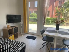 Studio au coeur du village - Image 3
