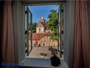 Burghotel Stargard - Image 2