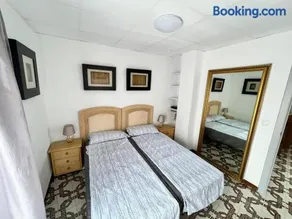 Mirror Apartment Gandia - Image 3