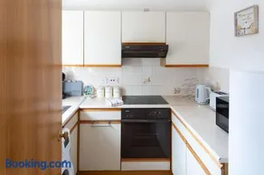 Executive Apartment By Inverkeithing Train Station - Image 3