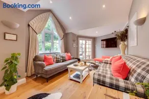 2 Bed in Tunstall oc-ivylod - Image 2