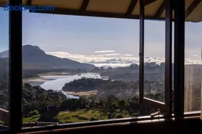 Amansara Bungalow - Panoramic Lake View Villa, Nuwara Eliya - Image 1