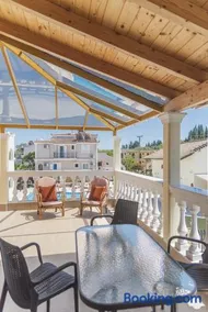 Senillosa Apartments - Image 4