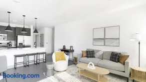 Landing - Modern Apartment with Amazing Amenities (ID1398X195) - Image 1