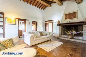 Villa Caporlese Large Private Pool WiFi - Image 2
