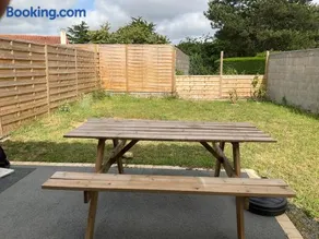 Maisonnette climatisé avec terrasse et jardin - Image 1