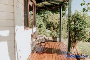Fleurty's Point Cottage at Franklin South, Huon Valley, Tasmania - Image 3