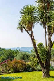 Mas Du Roc Bed & Breakfast - Image 3