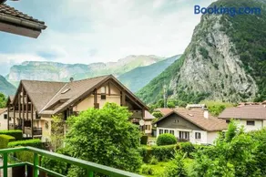 Slow Chalet Thônes lake & mountain 15 min to ski lift balcony parking - Image 2
