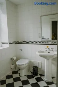 Luttrell Arms - Image 3
