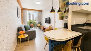 Lindo Apartamento com Vibe Retro Chique Colorido - Image 1