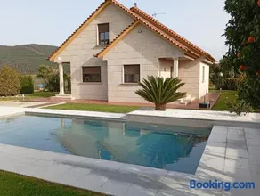 Impresionante chalet en O Rosal - Image 1