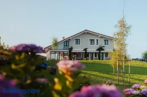 Wishome-Casa centenaria con piscina privada y jardín para disfrutar de un verano más fresco - Image 4