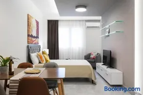 Valaoritou Studio Rodamanthi - Image 1