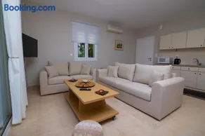 Sunset Resort - Image 4
